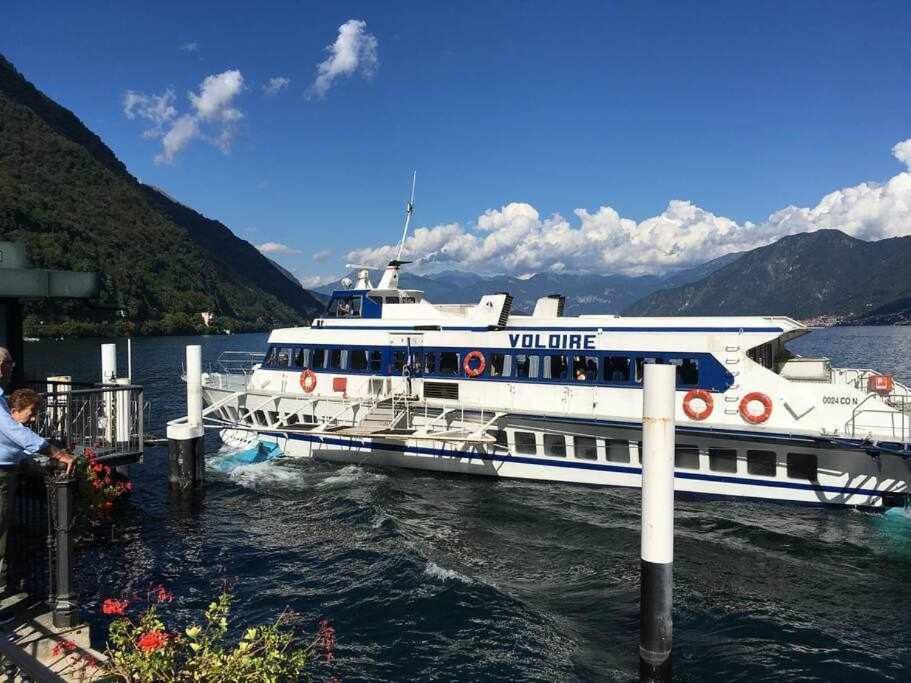 Una finestra sul lago Argegno Esterno foto